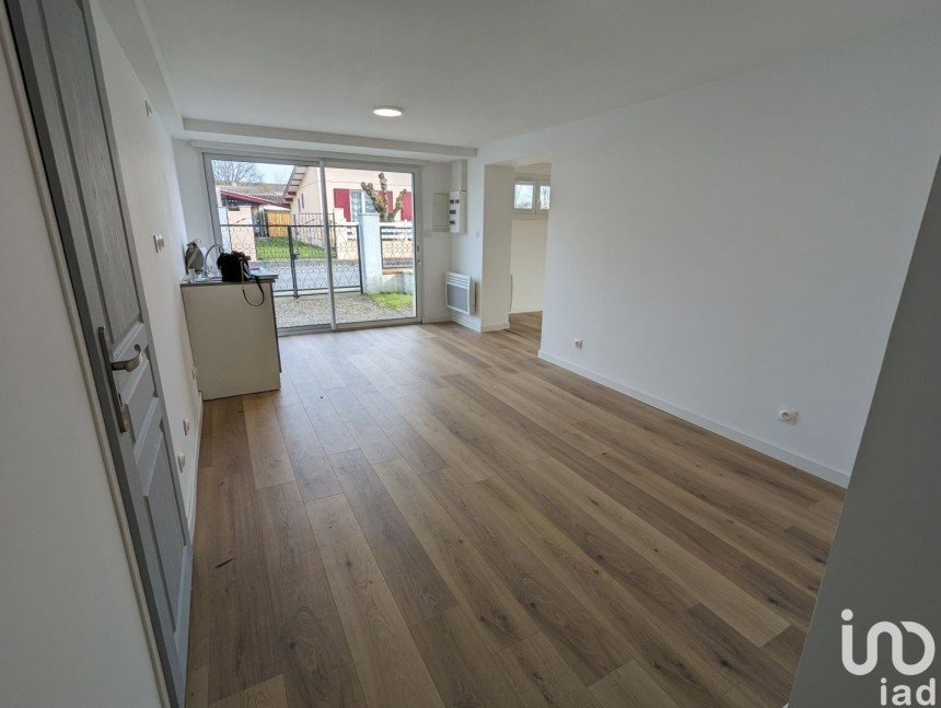 Appartement 2 pièces de 49 m² à Villenave-d'Ornon (33140)