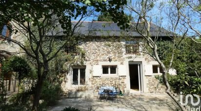 House 10 rooms of 249 m² in Mauron (56430)