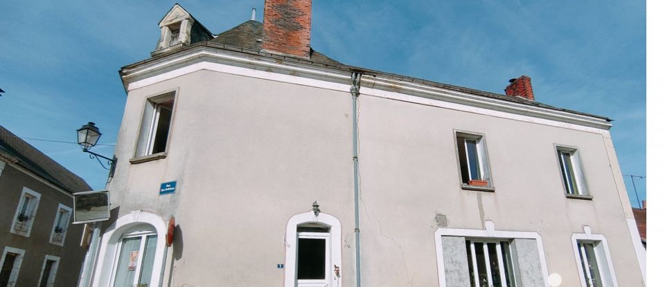 Maison de village 6 pièces de 160 m² à Montreuil-le-Henri (72150)