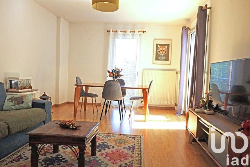 Apartment 4 rooms of 80 m² in Ermont (95120)