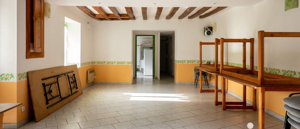 House 12 rooms of 325 m² in Roézé-sur-Sarthe (72210)