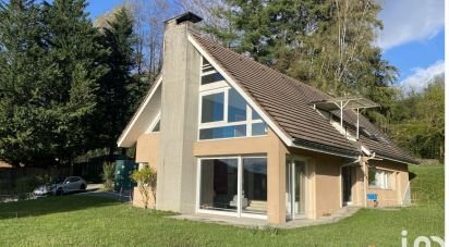 House 5 rooms of 196 m² in Saint-Martin-d'Uriage (38410)