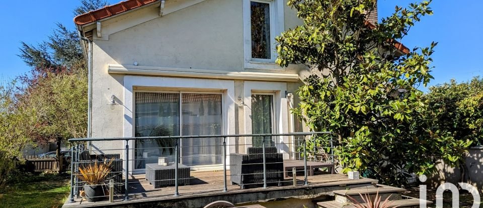 Maison traditionnelle 6 pièces de 125 m² à Draveil (91210)