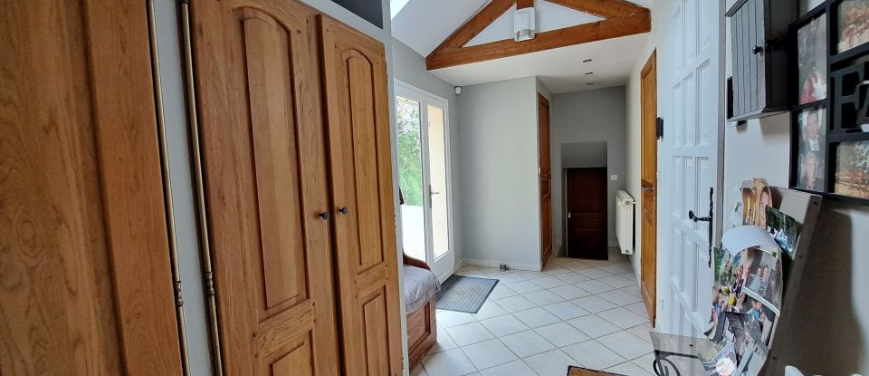 House 4 rooms of 100 m² in Cherisy (28500)