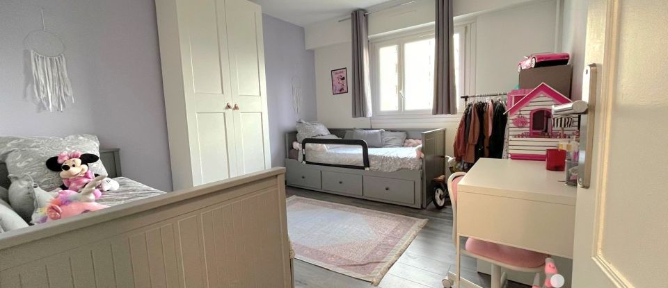 Appartement 5 pièces de 98 m² à Créteil (94000)