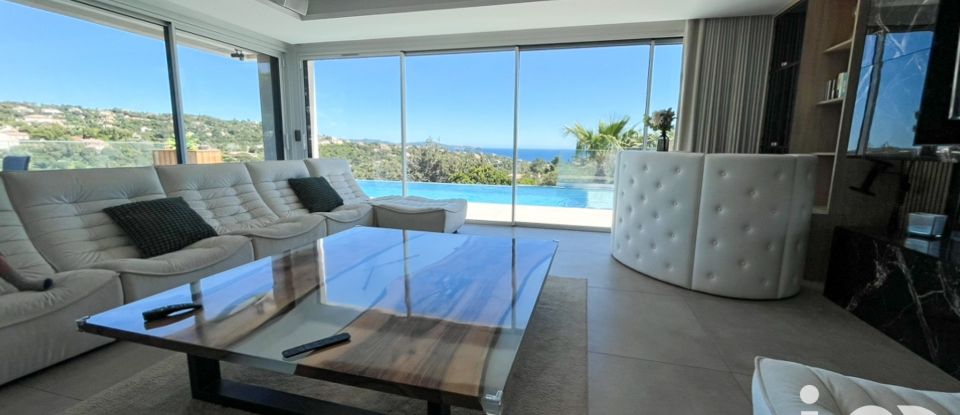 Architect house 5 rooms of 250 m² in Cavalaire-sur-Mer (83240)
