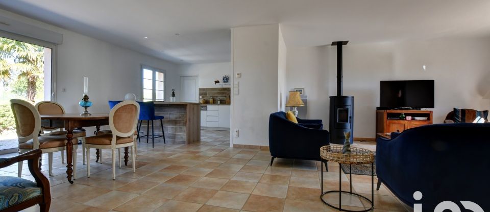 Maison 5 pièces de 120 m² à Saint-Priest-Taurion (87480)