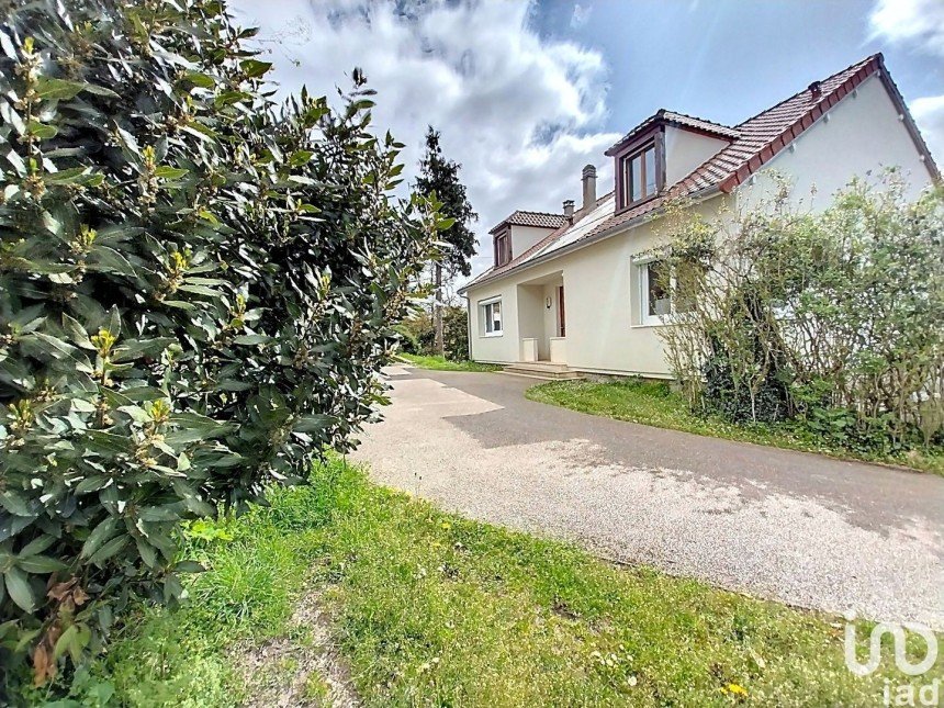 House 6 rooms of 130 m² in Maisse (91720)