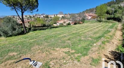 Land of 1,010 m² in Varages (83670)