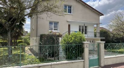 House 5 rooms of 150 m² in Naintré (86530)