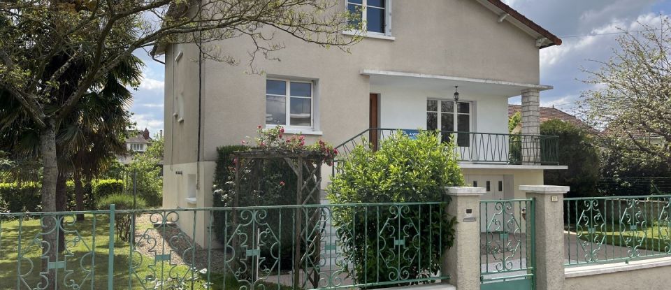 Maison 5 pièces de 150 m² à Naintré (86530)