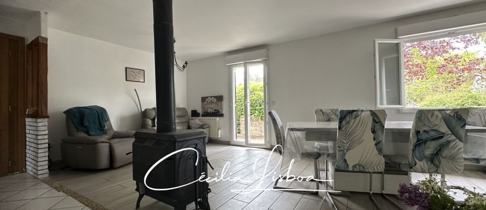 House 7 rooms of 153 m² in Villethierry (89140)