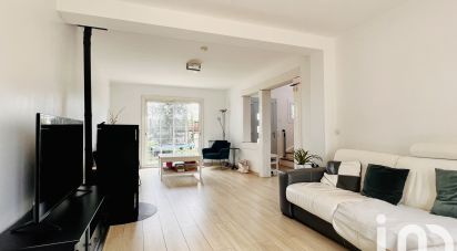 Maison traditionnelle 7 pièces de 160 m² à Saint-Germain-de-la-Grange (78640)