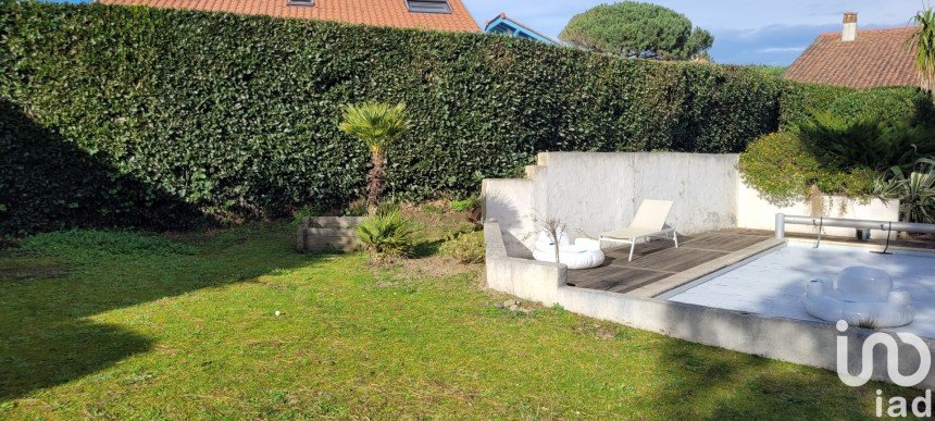 House 5 rooms of 143 m² in Anglet (64600)