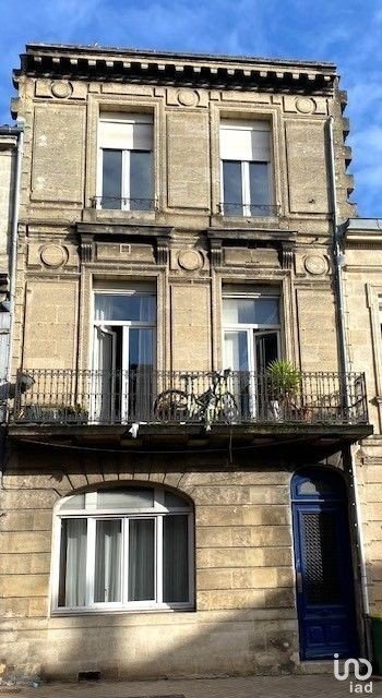 Appartement 2 pièces de 67 m² à Bordeaux (33000)
