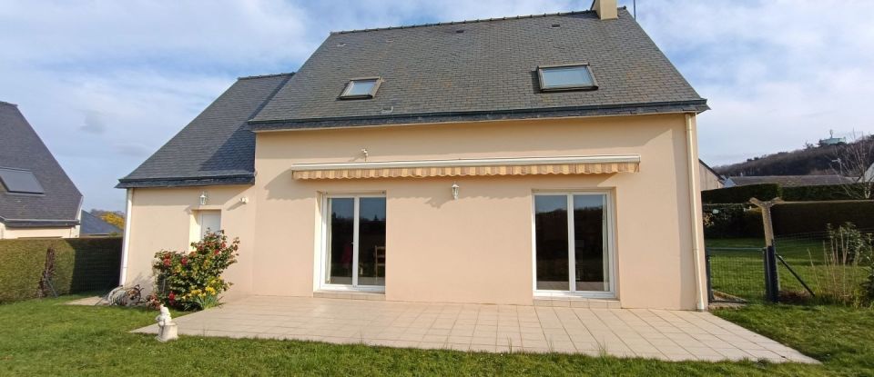 House 5 rooms of 106 m² in Juvigné (53380)
