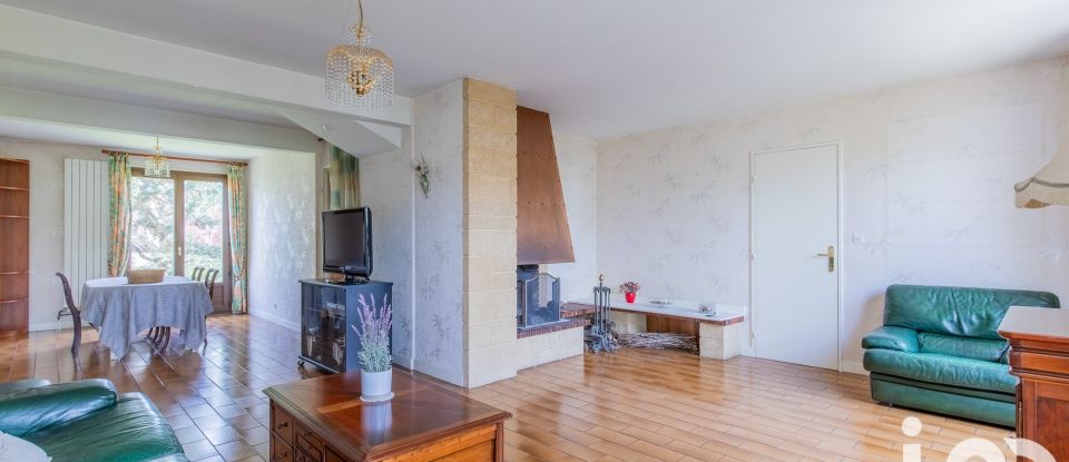 Maison traditionnelle 7 pièces de 160 m² à Yerres (91330)