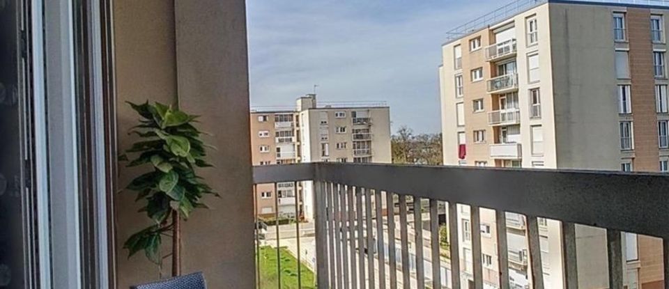 Appartement 3 pièces de 61 m² à Dammarie-les-Lys (77190)
