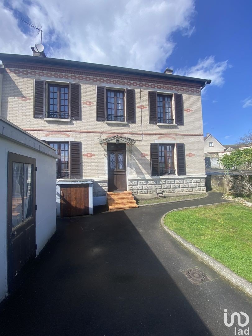House 4 rooms of 113 m² in Château-Thierry (02400)