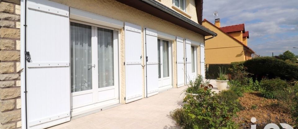 Maison traditionnelle 6 pièces de 110 m² à Claye-Souilly (77410)