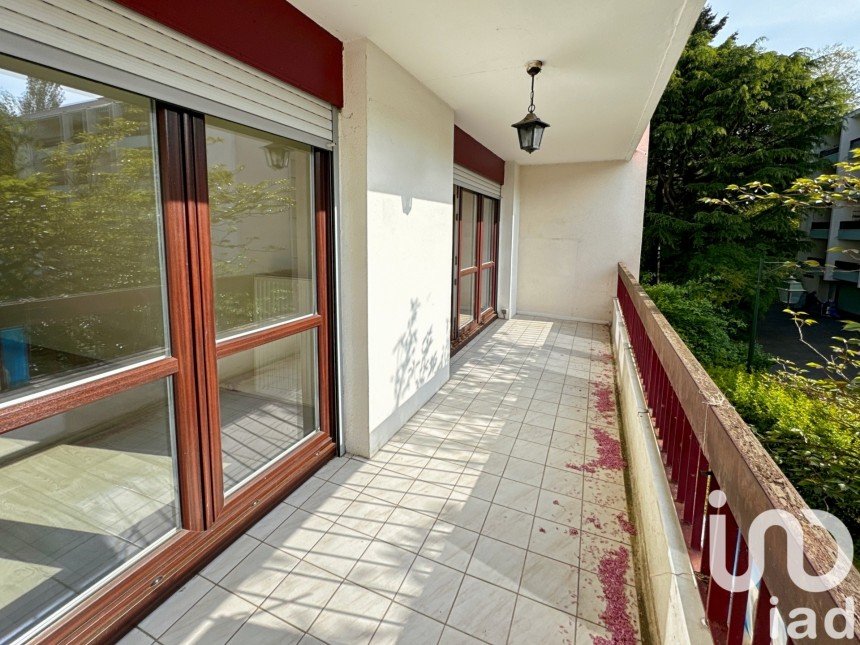 Apartment 4 rooms of 91 m² in Yerres (91330)