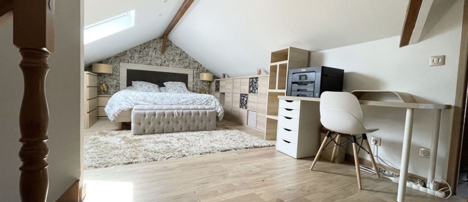 House 5 rooms of 108 m² in La Rochette (77000)