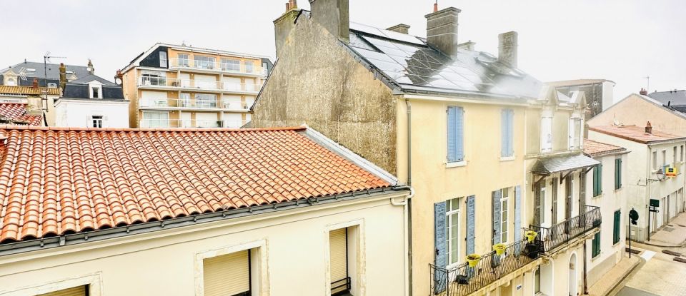 Apartment 2 rooms of 35 m² in Les Sables-d'Olonne (85100)