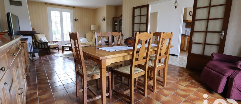 House 5 rooms of 108 m² in Beauvoir-sur-Niort (79360)