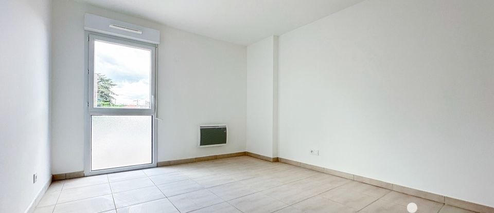 Appartement 4 pièces de 80 m² à Nîmes (30000)
