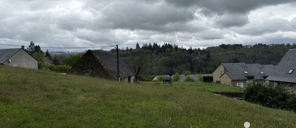 Terrain de 2 383 m² à Corrèze (19800)