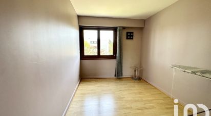 Apartment 4 rooms of 79 m² in Palaiseau (91120)