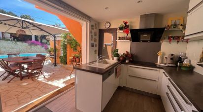 House 5 rooms of 137 m² in Sanary-sur-Mer (83110)