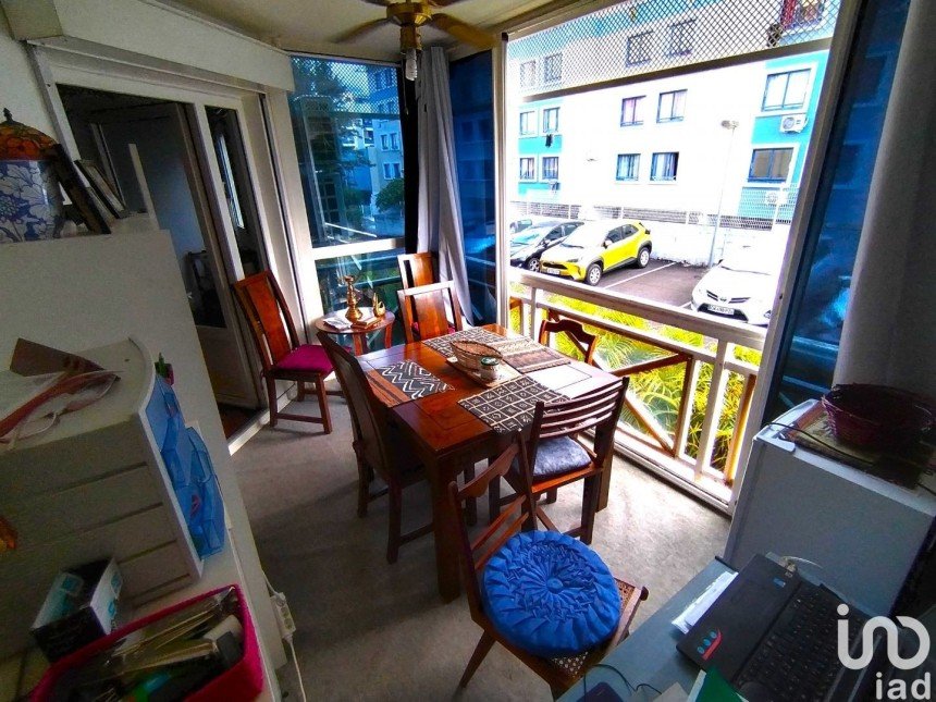 Apartment 2 rooms of 56 m² in Saint-Denis (97490)