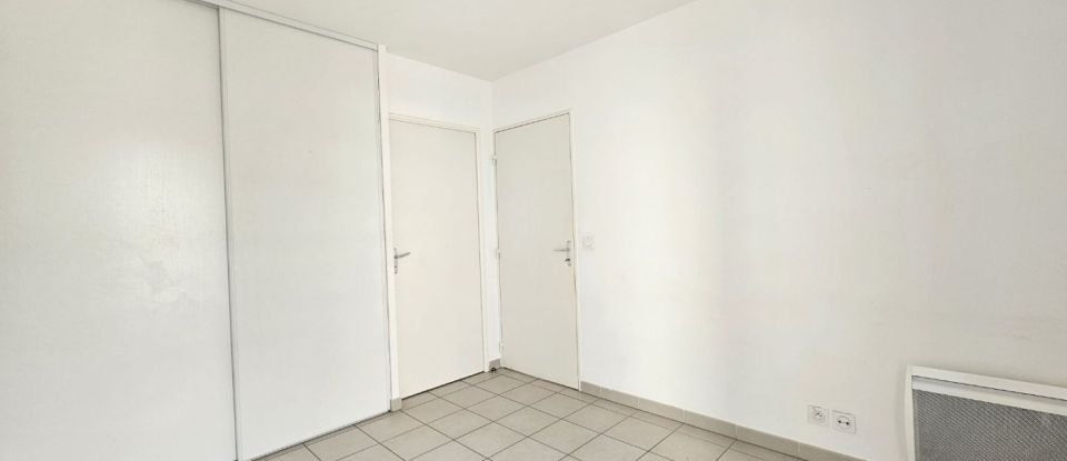 Apartment 2 rooms of 35 m² in Marseille (13003)
