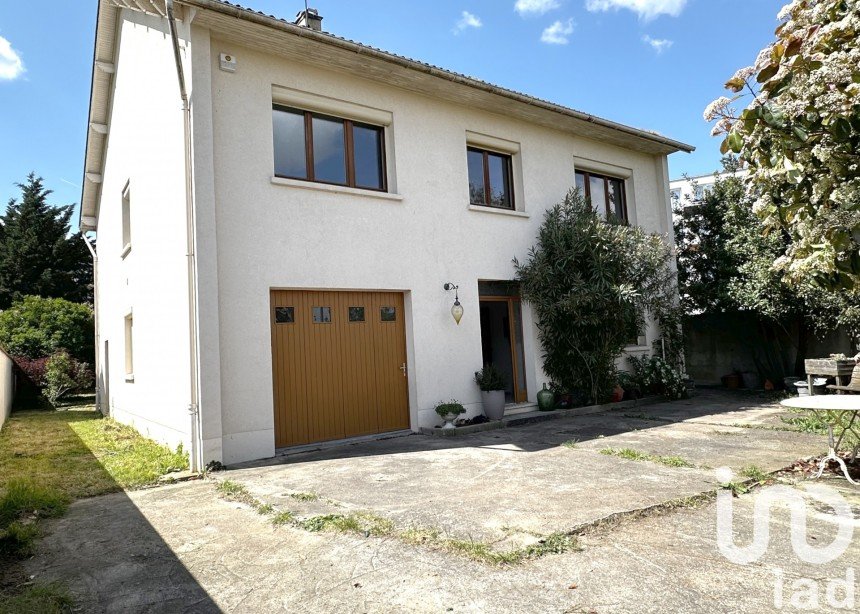 Maison 6 pièces de 154 m² à Ris-Orangis (91130)