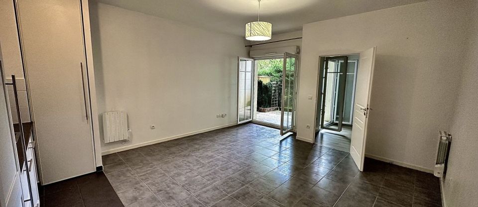 Apartment 2 rooms of 46 m² in Le Plessis-Robinson (92350)