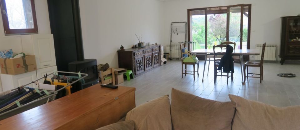 Maison 6 pièces de 174 m² à Bonnes (86300)