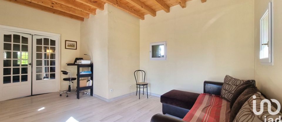 House 4 rooms of 116 m² in Saint-Cyr-sur-Menthon (01380)