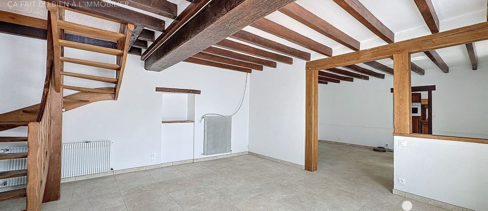 Longère 8 pièces de 220 m² à Gy-les-Nonains (45220)