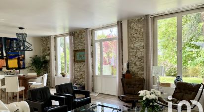 House 4 rooms of 95 m² in Nantes (44000)