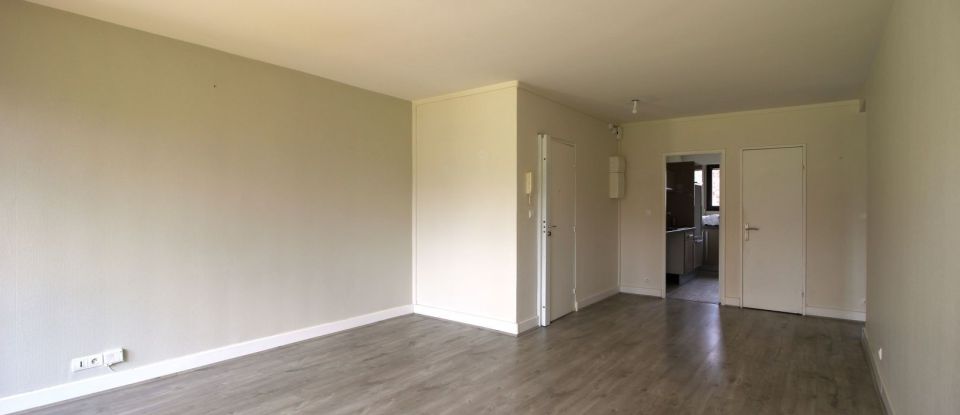 Apartment 3 rooms of 67 m² in Villecresnes (94440)