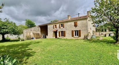 House 5 rooms of 135 m² in Ferrières (17170)