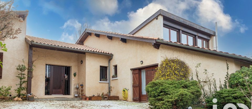 Architect house 7 rooms of 215 m² in Montauban (82000)