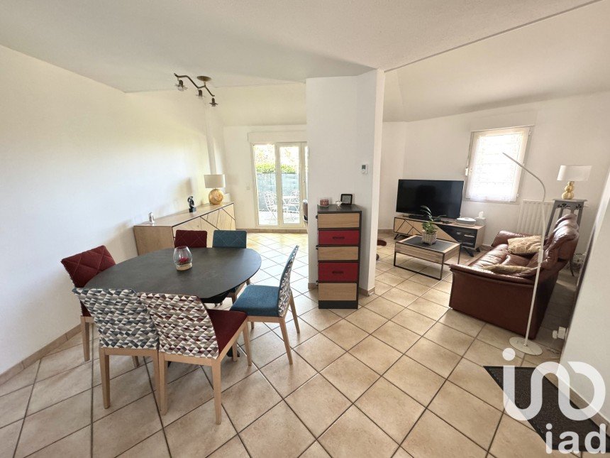 Duplex 4 rooms of 95 m² in Billère (64140)