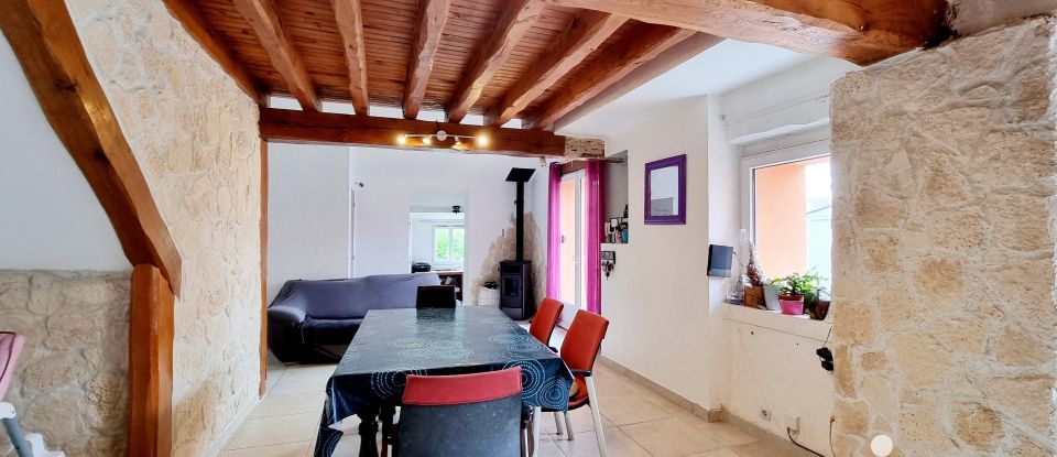 Maison 4 pièces de 88 m² à Bazoches-les-Hautes (28140)