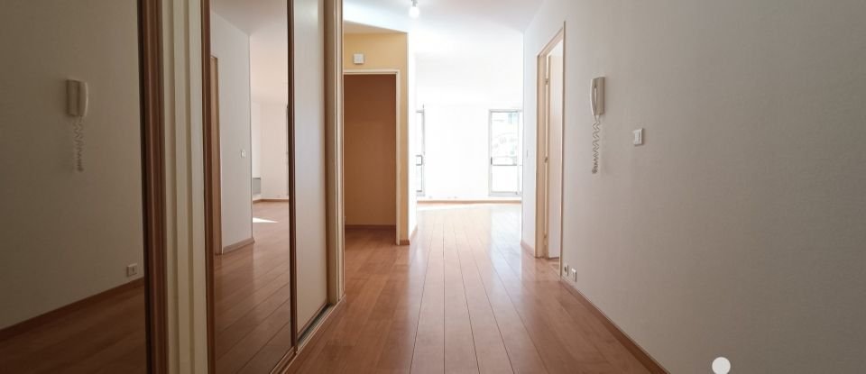 Apartment 3 rooms of 84 m² in Clermont-Ferrand (63000)