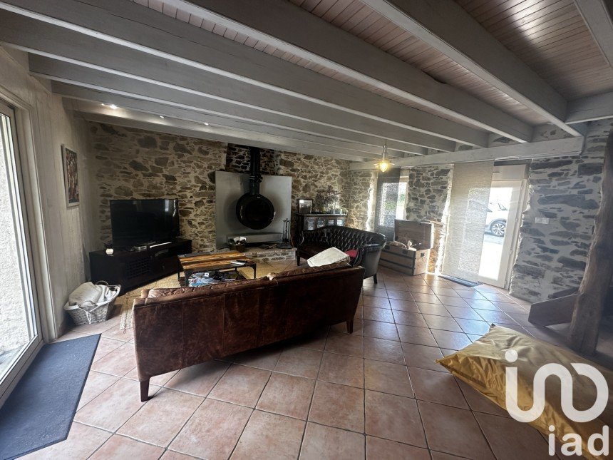 Maison de village 6 pièces de 153 m² à L'Herbergement (85260)