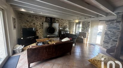 Village house 6 rooms of 153 m² in L'Herbergement (85260)