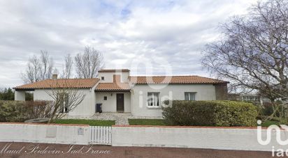 Traditional house 6 rooms of 155 m² in Châtelaillon-Plage (17340)