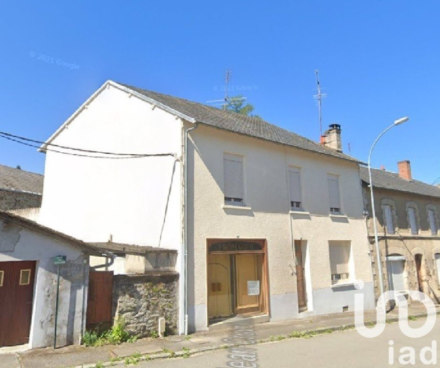 Village house 7 rooms of 170 m² in Châteauneuf-la-Forêt (87130)